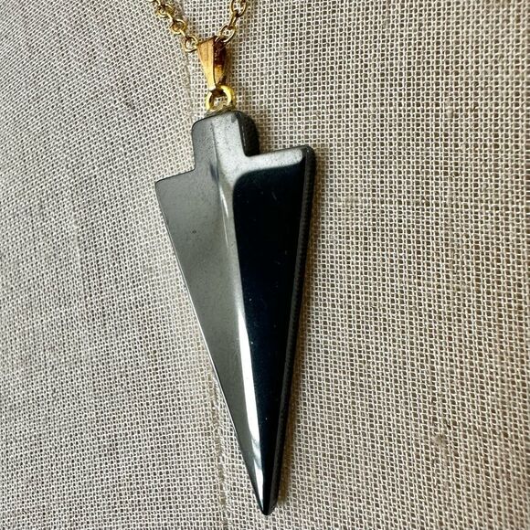 Black Hematite Arrowhead Pendant Necklace on Gold Tone Chain - Picture 2 of 5